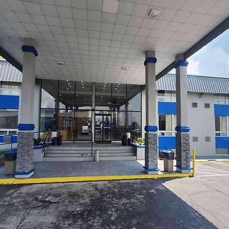 Days Inn By Wyndham Fort Wright Cincinnati Area Екстер'єр фото