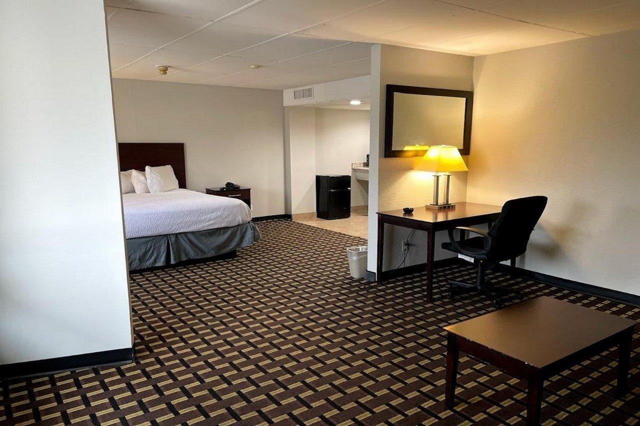 Days Inn By Wyndham Fort Wright Cincinnati Area Екстер'єр фото