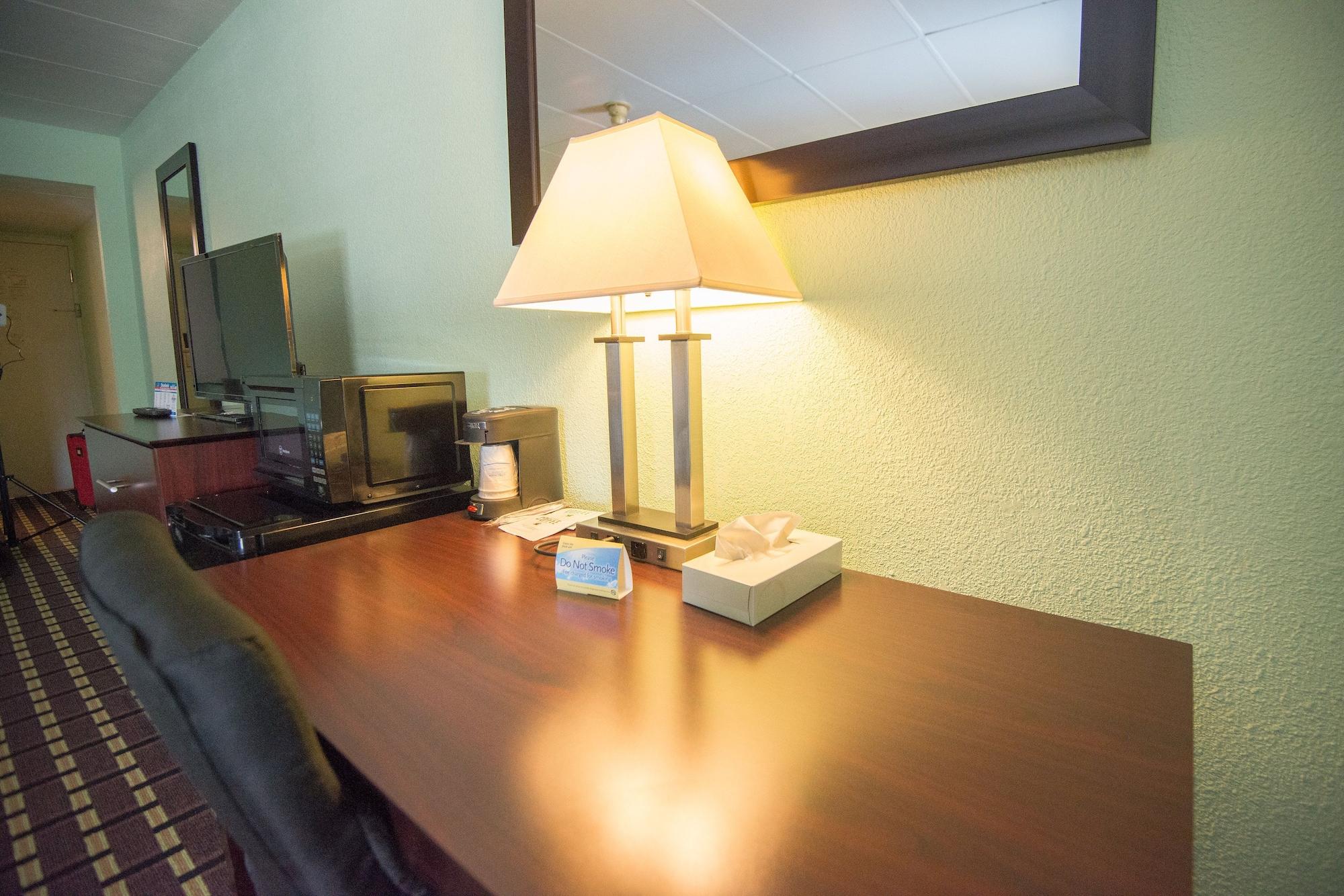 Days Inn By Wyndham Fort Wright Cincinnati Area Екстер'єр фото