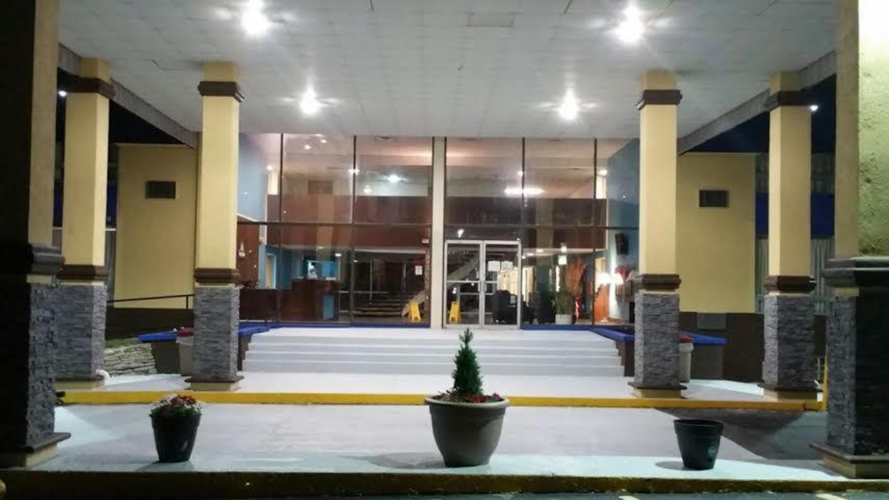 Days Inn By Wyndham Fort Wright Cincinnati Area Екстер'єр фото