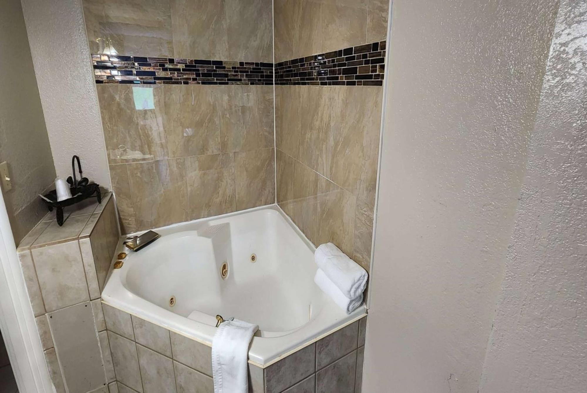 Days Inn By Wyndham Fort Wright Cincinnati Area Екстер'єр фото