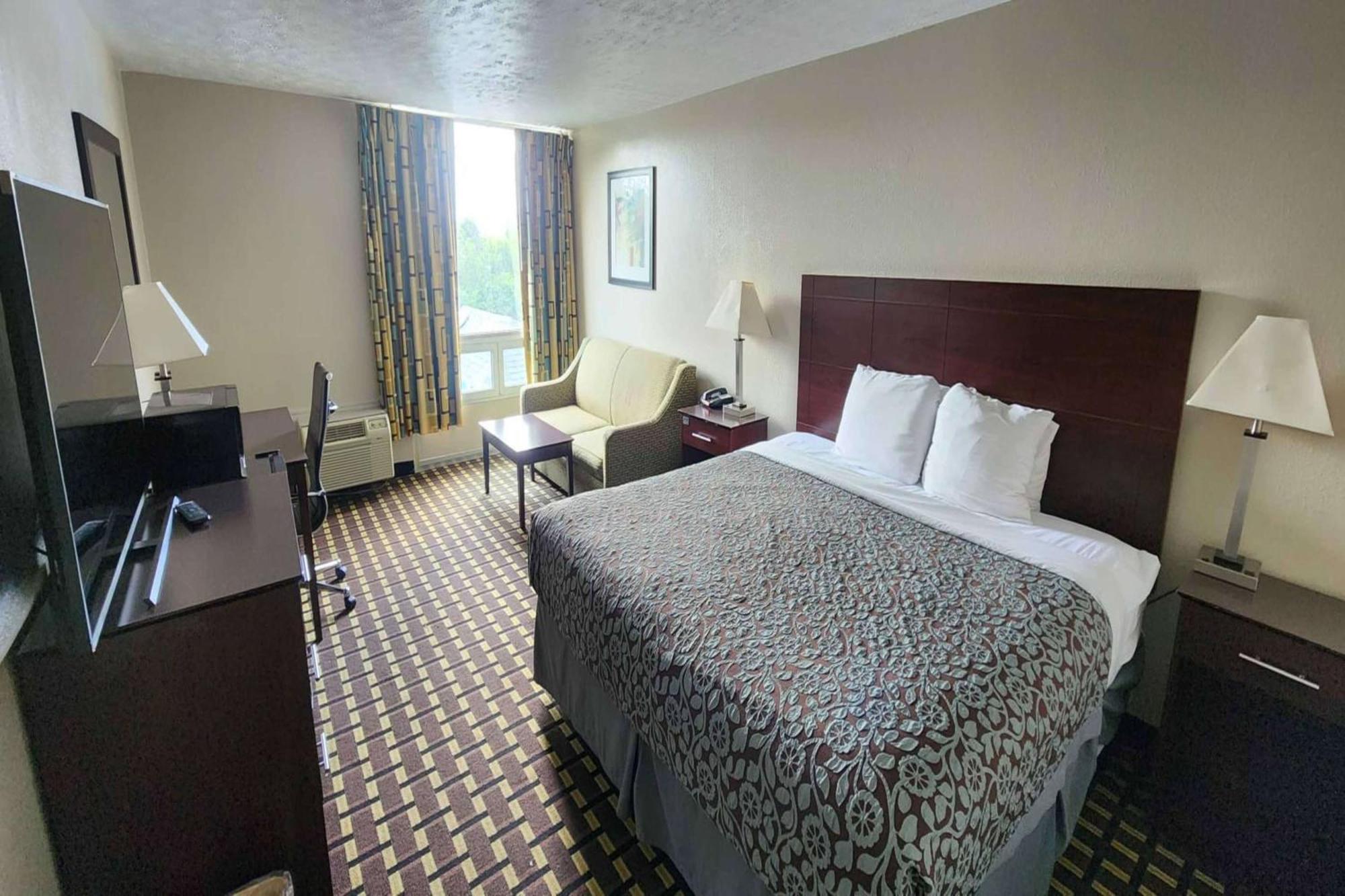 Days Inn By Wyndham Fort Wright Cincinnati Area Екстер'єр фото