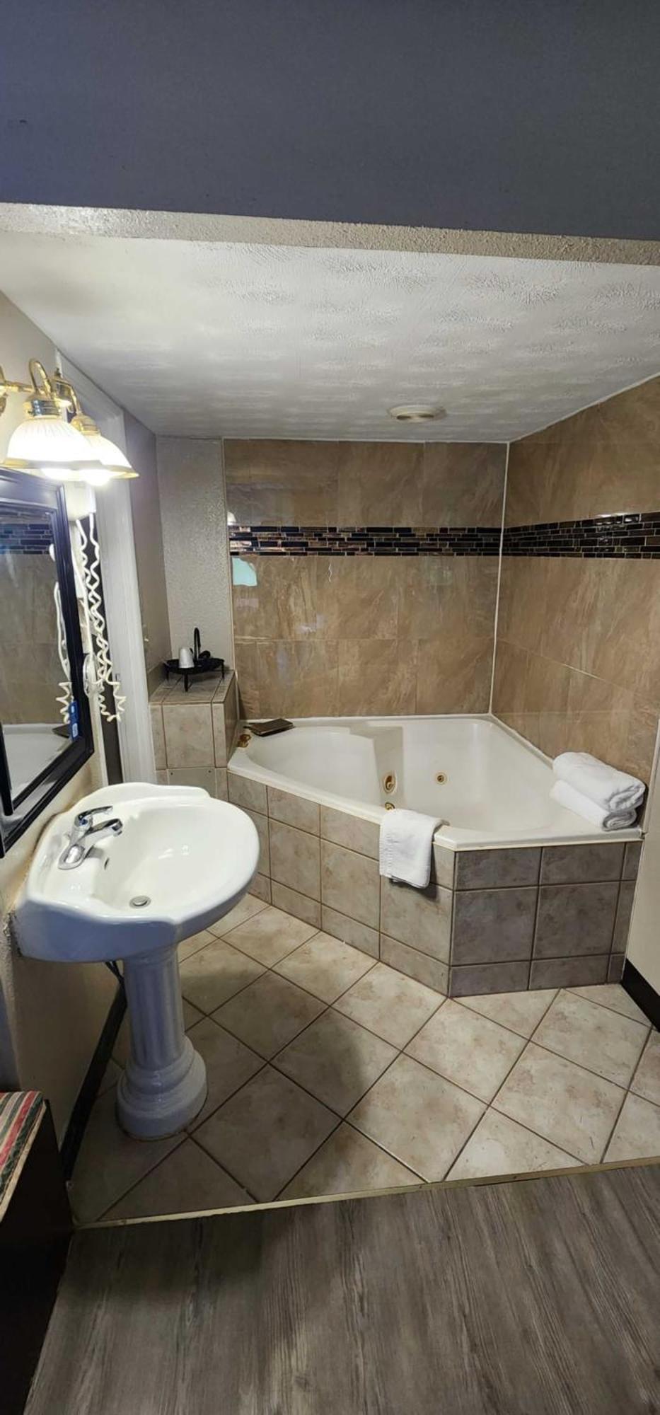 Days Inn By Wyndham Fort Wright Cincinnati Area Екстер'єр фото