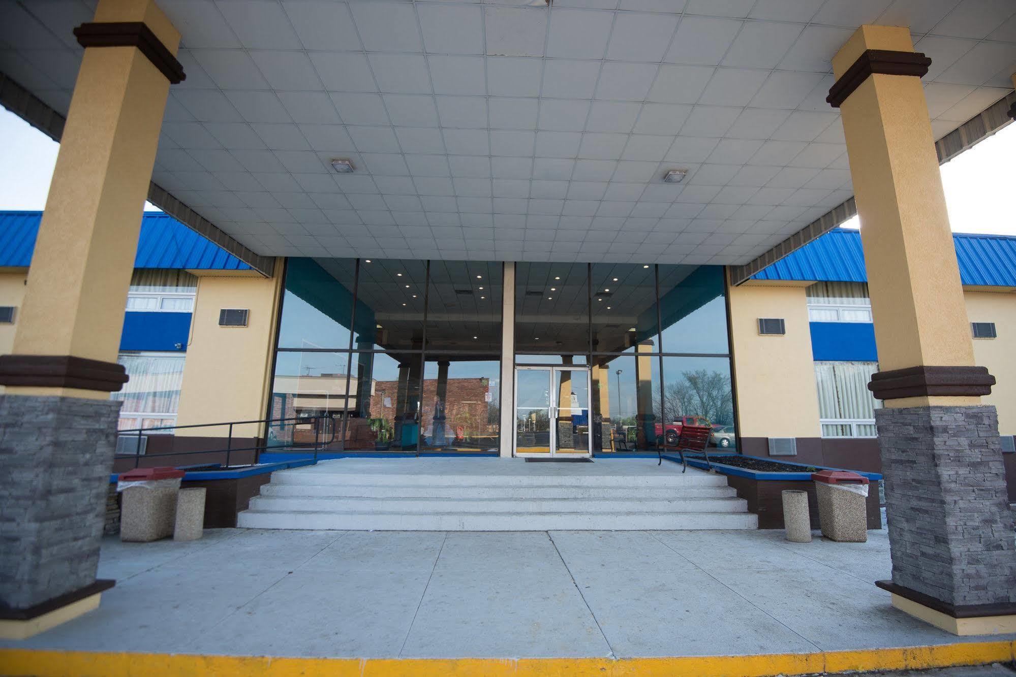 Days Inn By Wyndham Fort Wright Cincinnati Area Екстер'єр фото